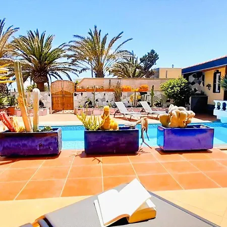 Madora - Private Pool, Amazing Garden, Sea View, Quiet Location 别墅