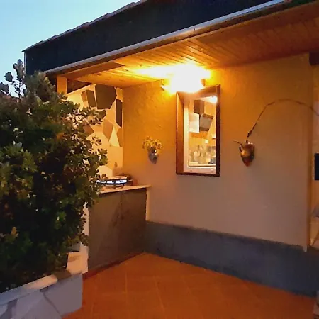 Madora - Private Pool, Amazing Garden, Sea View, Quiet Location 蒂亚斯