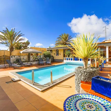 فيلة Madora - Private Pool, Amazing Garden, Sea View, Quiet Location *