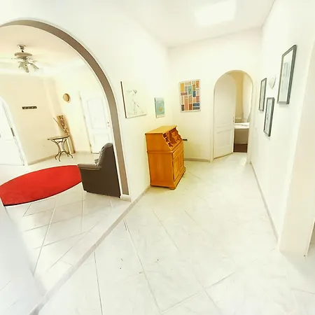 فيلة Madora - Private Pool, Amazing Garden, Sea View, Quiet Location *