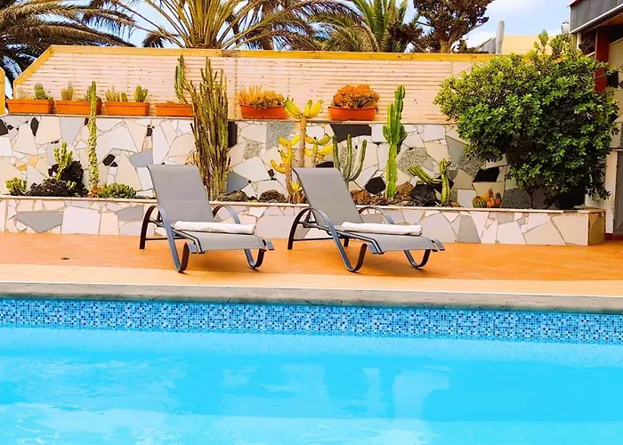 Villa Madora - Private Pool, Amazing Garden, Sea View, Quiet Location *