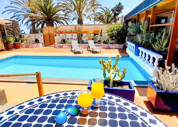 Madora - Private Pool, Amazing Garden, Sea View, Quiet Location Villa *