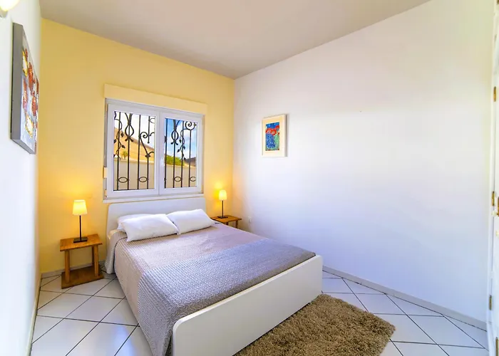 Madora - Private Pool, Amazing Garden, Sea View, Quiet Location Villa *