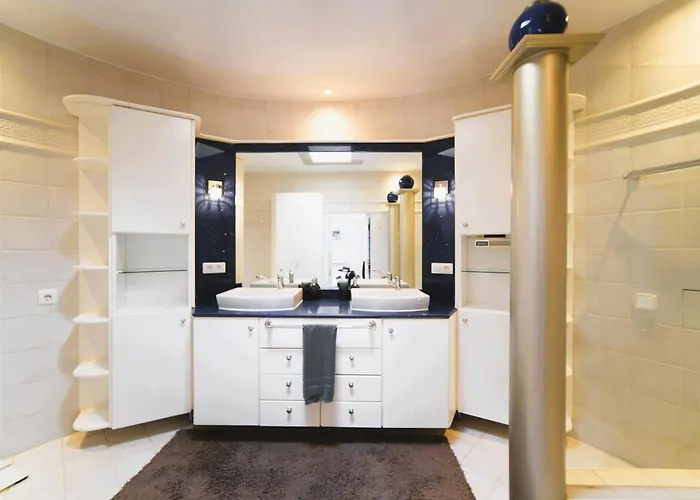 Madora - Private Pool, Amazing Garden, Sea View, Quiet Location Villa *