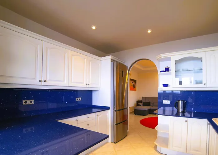 Villa Madora - Private Pool, Amazing Garden, Sea View, Quiet Location *