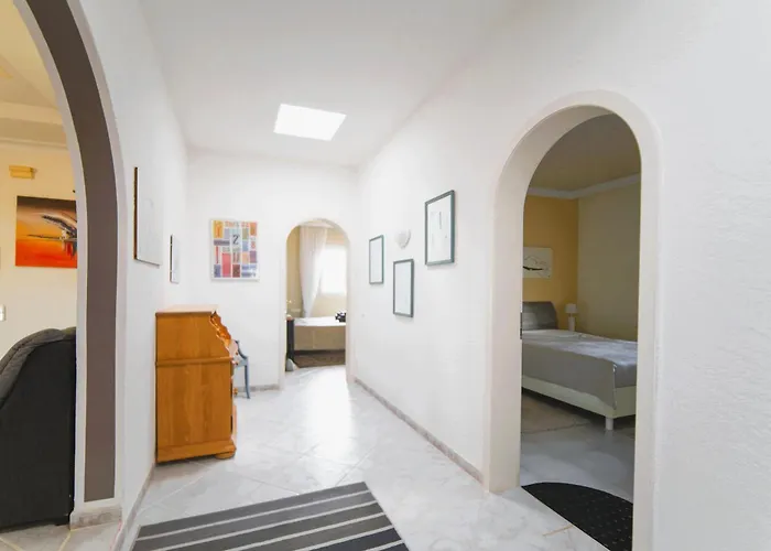 Madora - Private Pool, Amazing Garden, Sea View, Quiet Location Tías