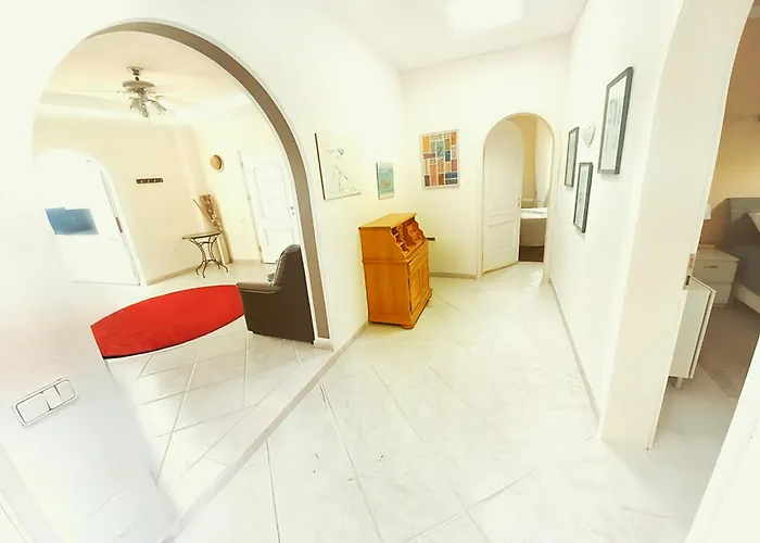 Villa Madora - Private Pool, Amazing Garden, Sea View, Quiet Location *