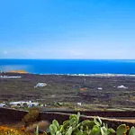 Willa Madora - Private Pool, Amazing Garden, Sea View, Quiet Location