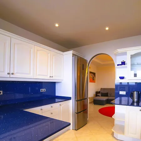 Villa Madora - Private Pool, Amazing Garden, Sea View, Quiet Location *