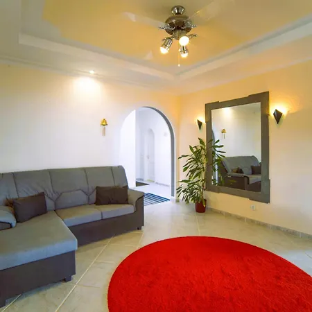 Villa Madora - Private Pool, Amazing Garden, Sea View, Quiet Location
