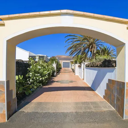 Madora - Private Pool, Amazing Garden, Sea View, Quiet Location Villa Tías