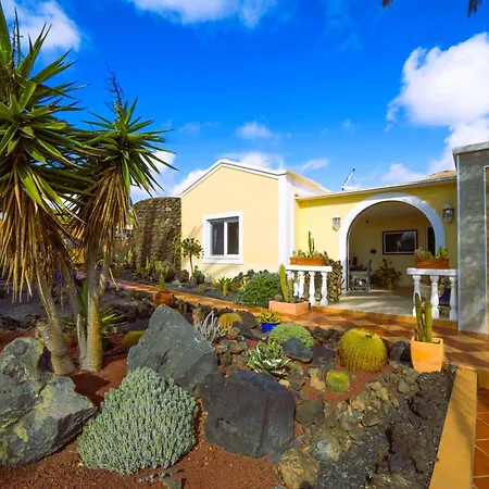 Madora - Private Pool, Amazing Garden, Sea View, Quiet Location * Tías