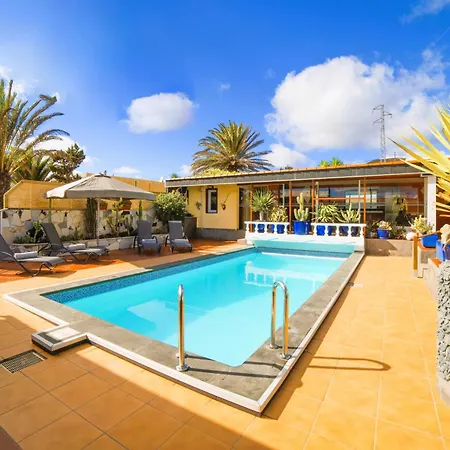 Madora - Private Pool, Amazing Garden, Sea View, Quiet Location * Tías