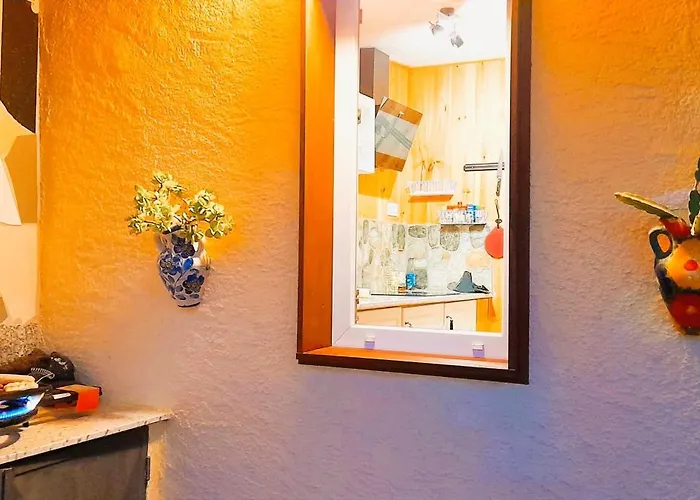 Madora - Private Pool, Amazing Garden, Sea View, Quiet Location