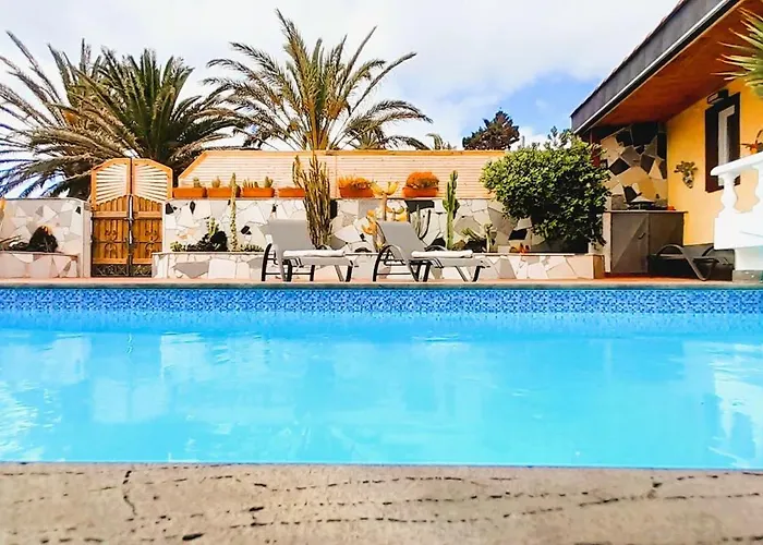 Villa Madora - Private Pool, Amazing Garden, Sea View, Quiet Location