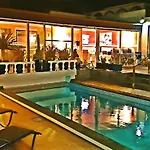 Madora - Private Pool, Amazing Garden, Sea View, Quiet Location 빌라 티아즈