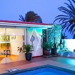 Madora - Private Pool, Amazing Garden, Sea View, Quiet Location 티아즈