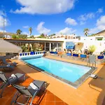 Madora - Private Pool, Amazing Garden, Sea View, Quiet Location 티아즈