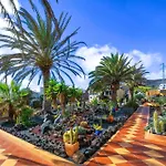 빌라 Madora - Private Pool, Amazing Garden, Sea View, Quiet Location