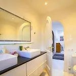 Madora - Private Pool, Amazing Garden, Sea View, Quiet Location * 티아즈