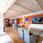 빌라 Madora - Private Pool, Amazing Garden, Sea View, Quiet Location 티아즈